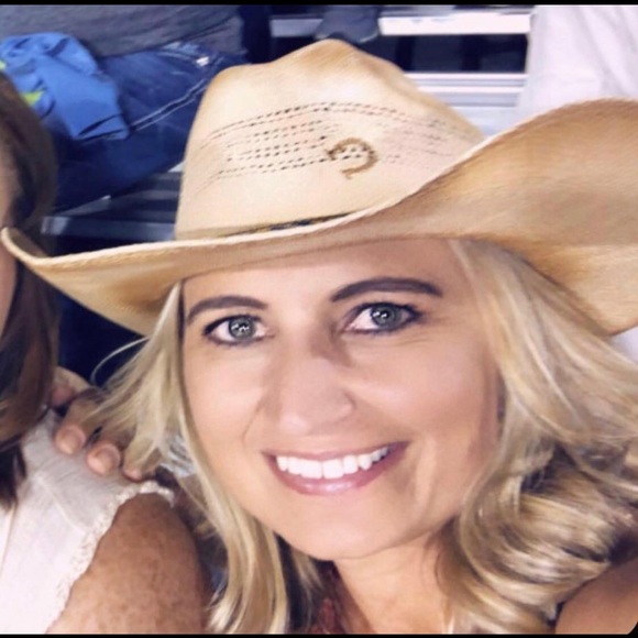 Meet your Posher, Rikki - Picture 1 of 1